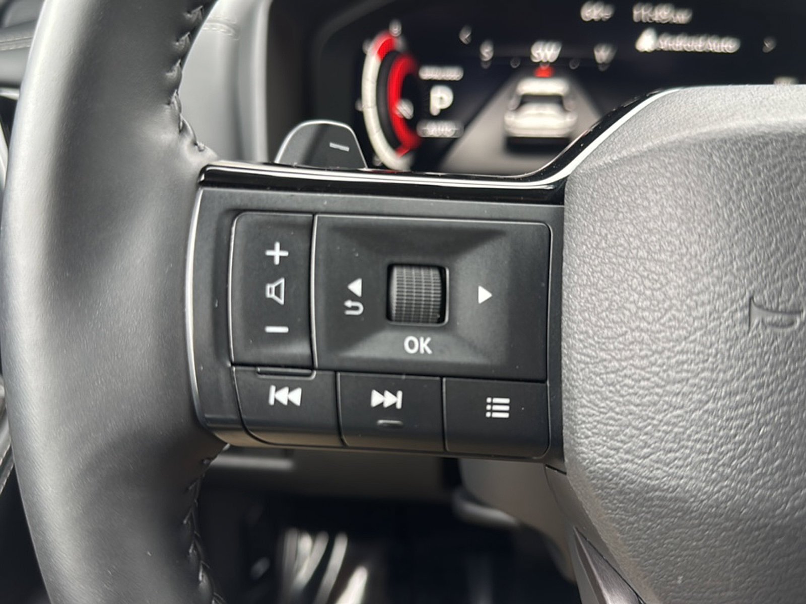 Used 2025 Nissan Rogue SL w/ SL Premium Package AWD/4WD image 31