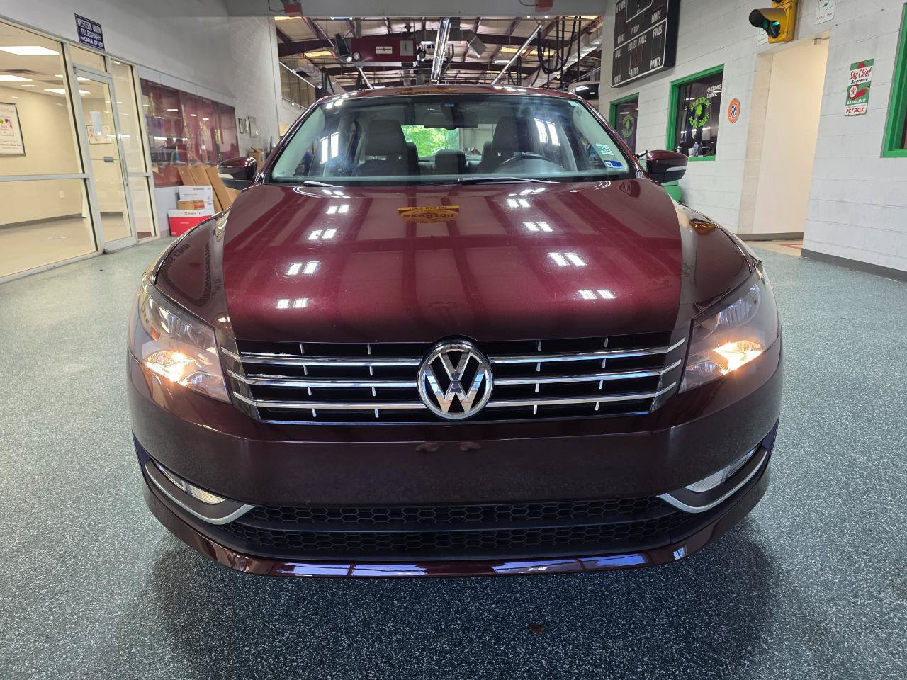 Used 2013 Volkswagen Passat TDI SE FWD image 3