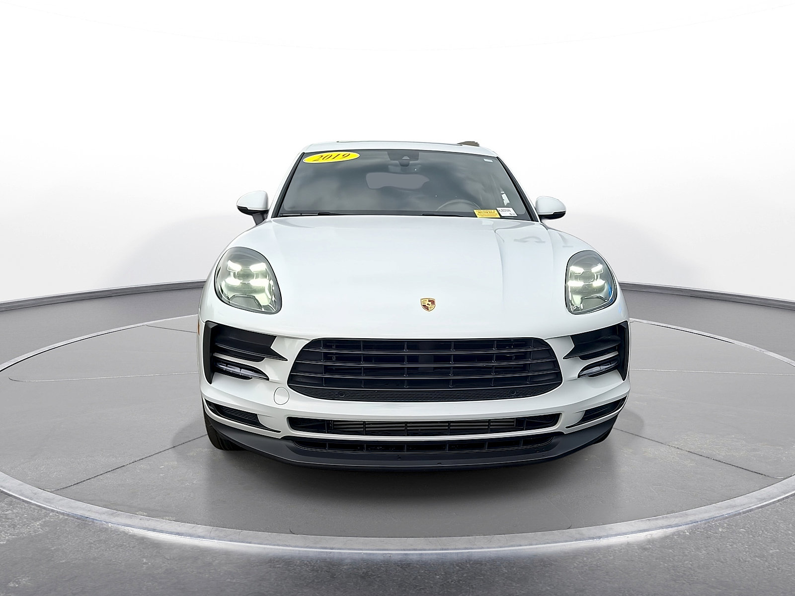 Used 2019 Porsche Macan AWD/4WD image 3