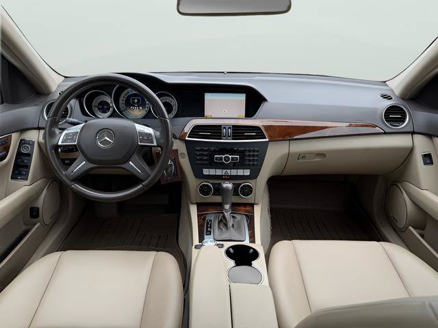 Used 2012 Mercedes-Benz C 300 4MATIC Sedan image 9