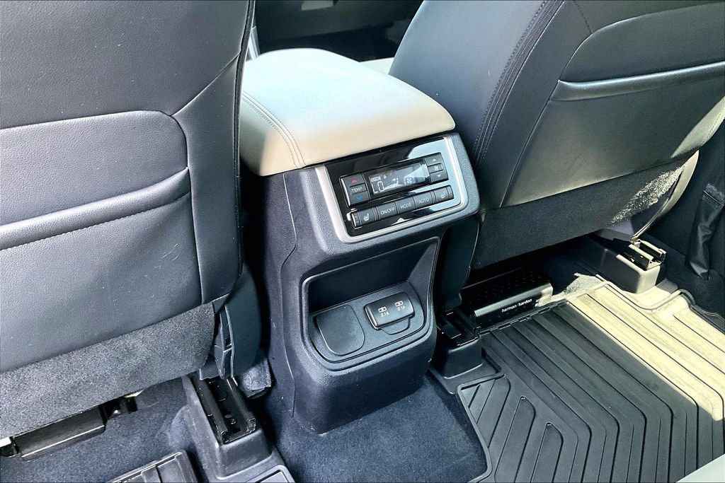 Used 2021 Subaru Ascent Limited w/ Technology Package AWD/4WD image 10
