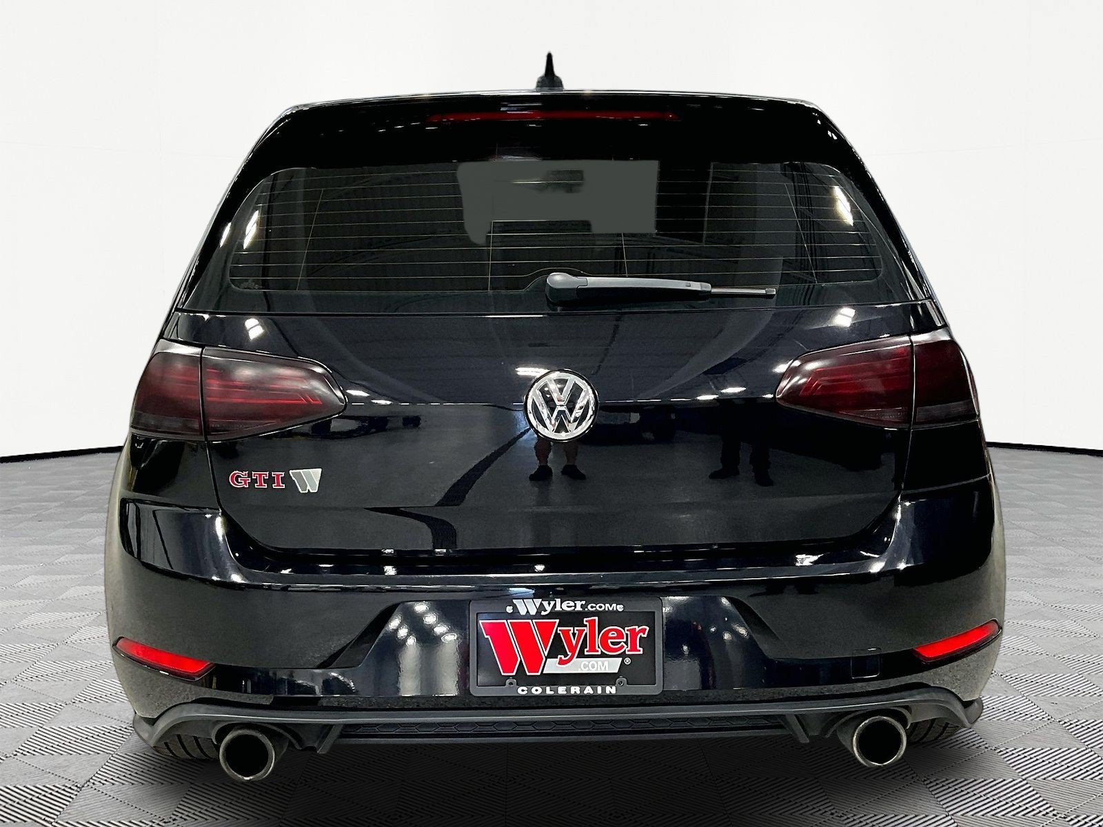 Used 2019 Volkswagen GTI S FWD image 5