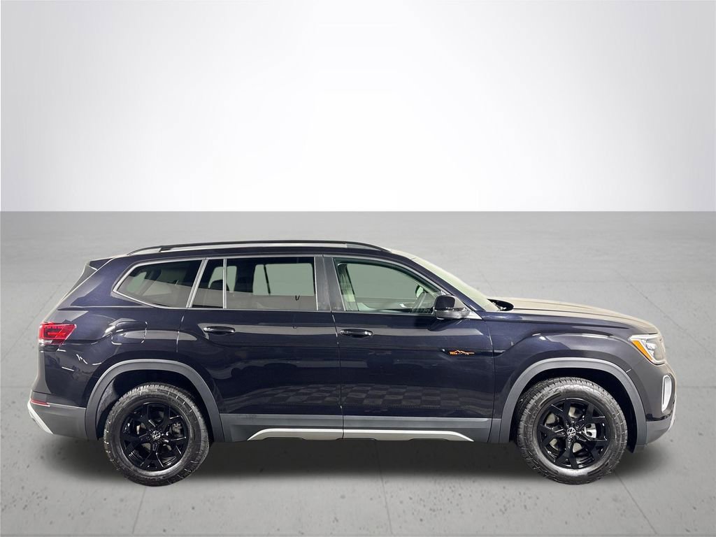 New 2026 Volkswagen Atlas Peak Edition image 5