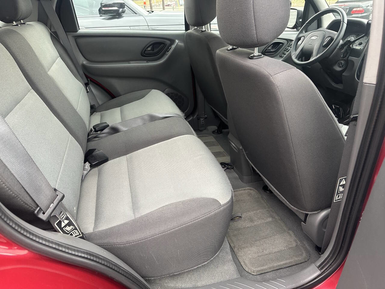 Used 2003 Ford Escape XLS image 22