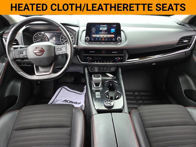Used 2025 Nissan Rogue SV AWD/4WD image 2