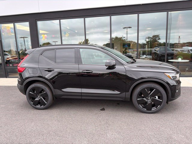 New 2026 Volvo XC40 B5 Ultra w/ Protection Package Premier AWD/4WD image 2