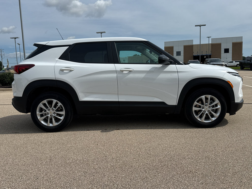 New 2026 Chevrolet TrailBlazer LS w/ LS Convenience Package FWD image 5