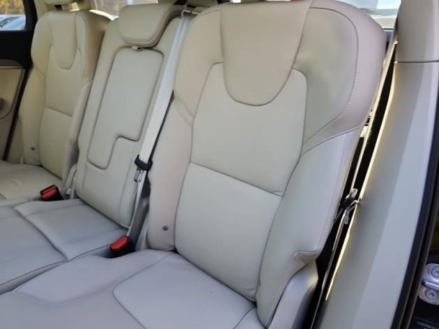 Used 2023 Volvo XC90 B6 Plus w/ Protection Package image 4