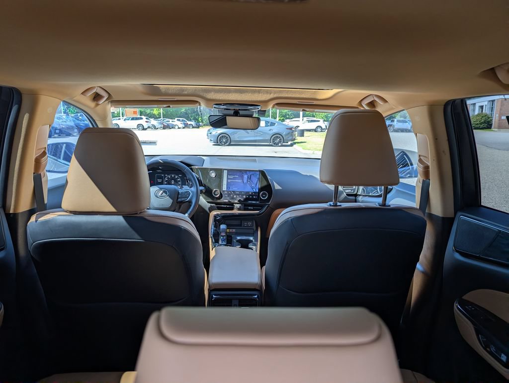 Used 2024 Lexus NX 250 FWD image 14