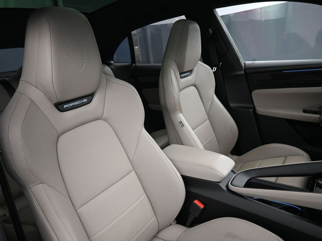 Certified 2024 Porsche Macan Turbo Electric image 30