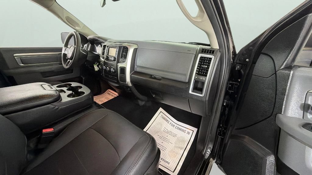 Used 2019 RAM 1500 Classic SLT AWD/4WD image 29