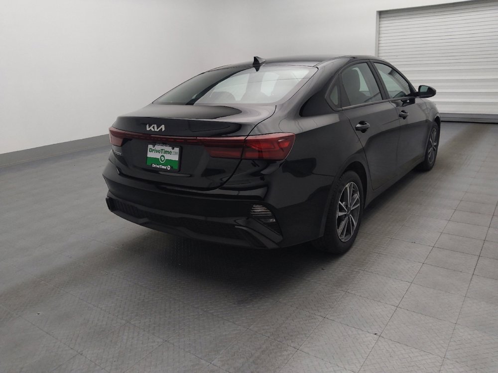 Used 2023 Kia Forte LXS image 9