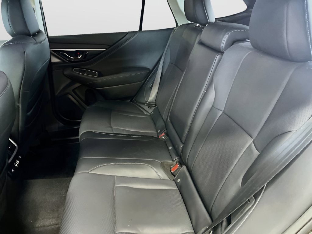 Used 2025 Subaru Outback Limited AWD/4WD image 26
