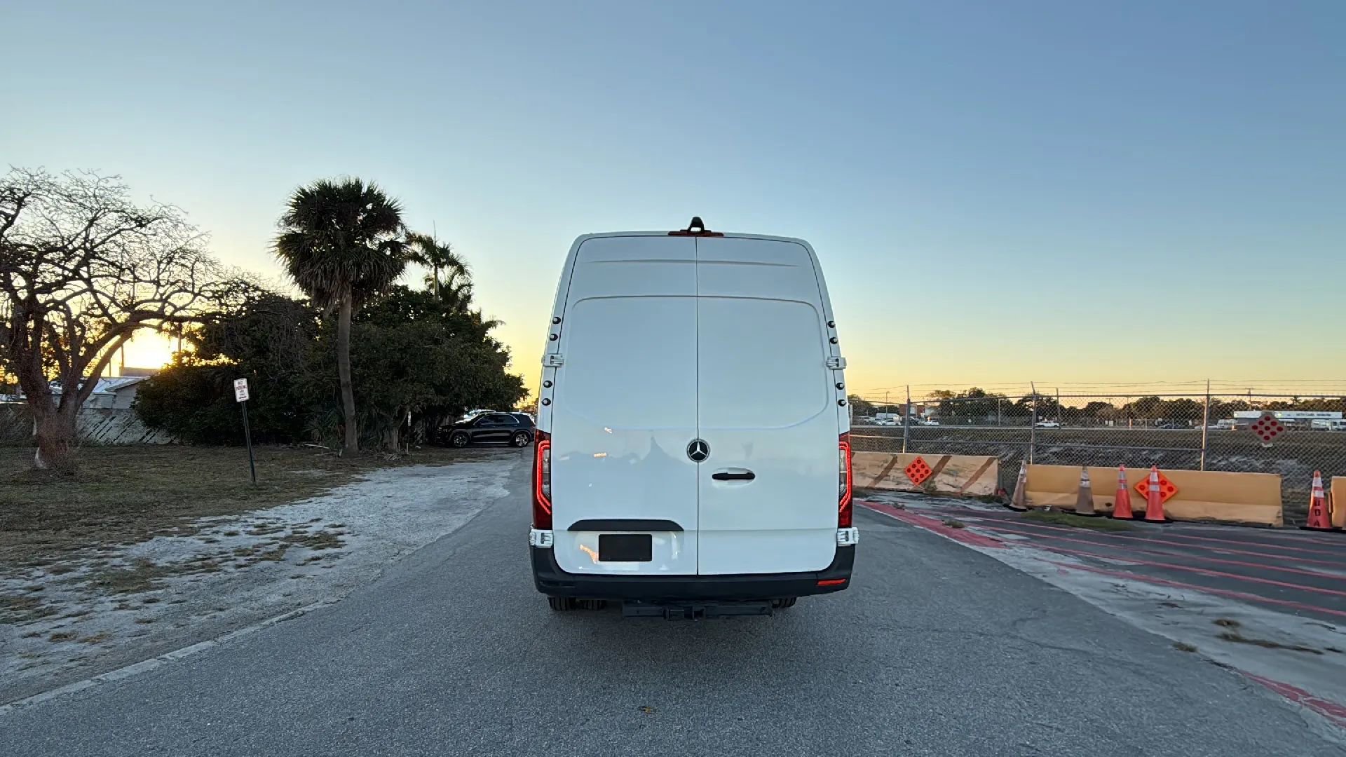 Used 2023 Mercedes-Benz Sprinter 4500 image 4