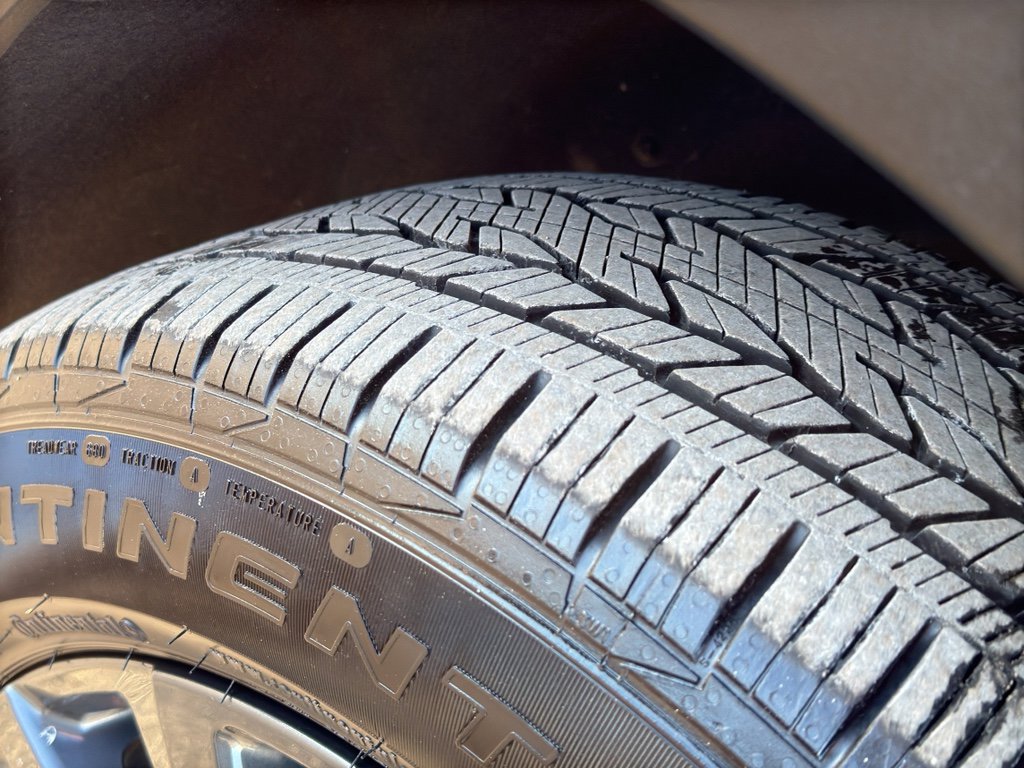 Used 2023 Chevrolet Traverse RS image 11