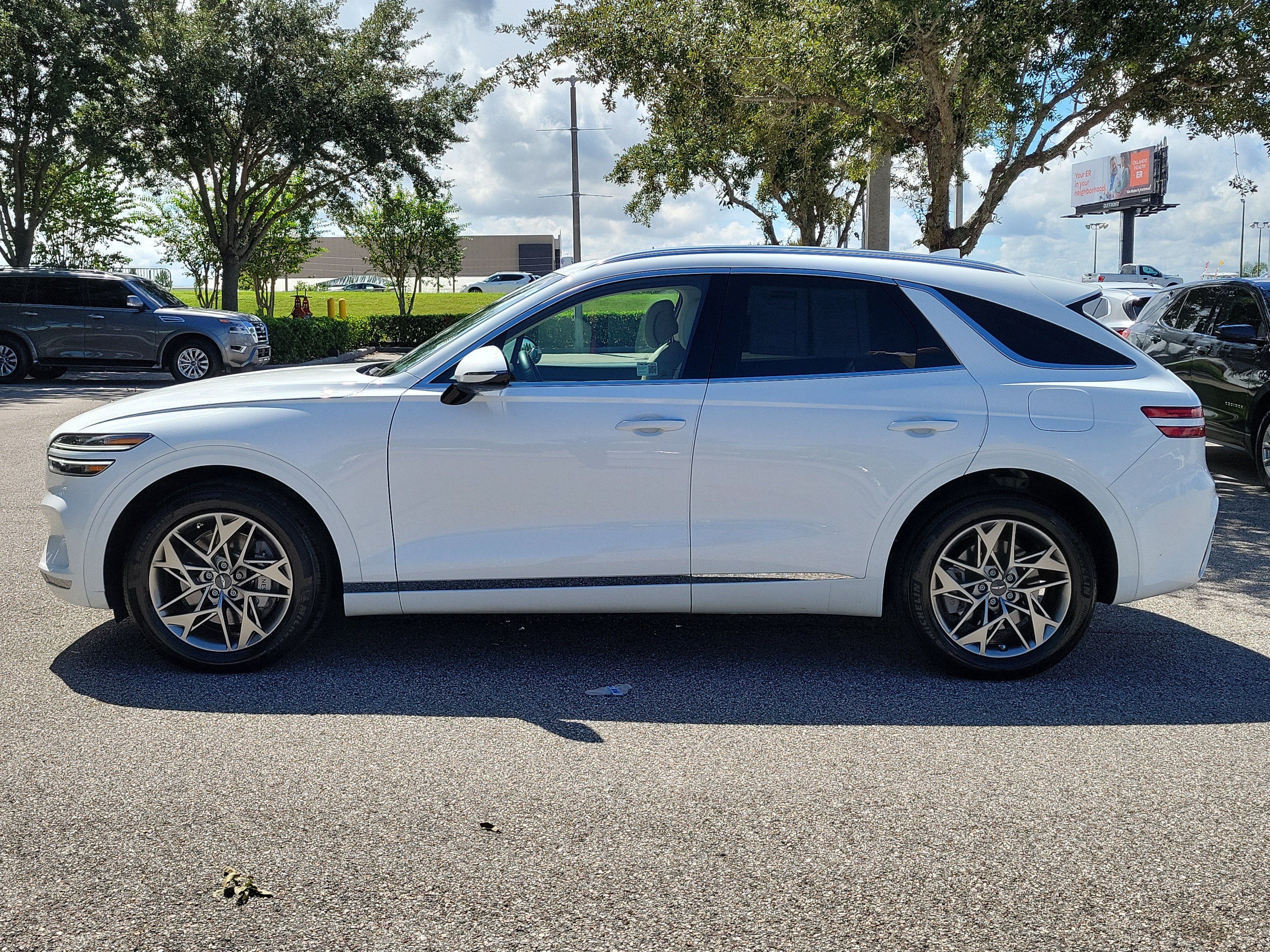 Used 2025 Genesis GV70 2.5T w/ Select Package AWD/4WD image 10