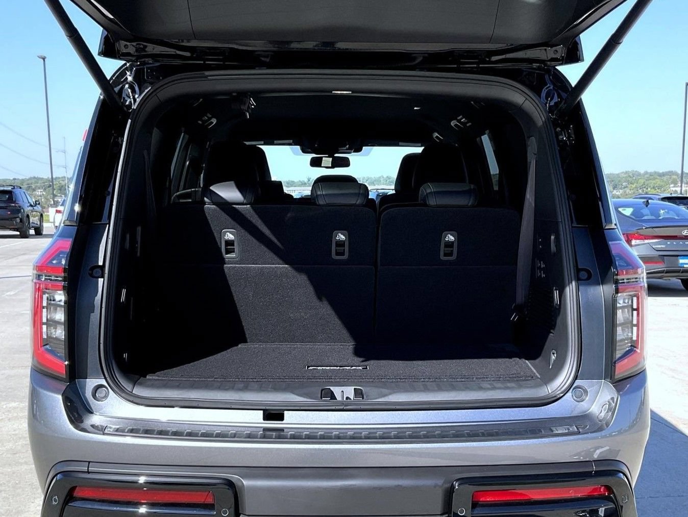 New 2026 Nissan Armada PRO-4X AWD/4WD image 9