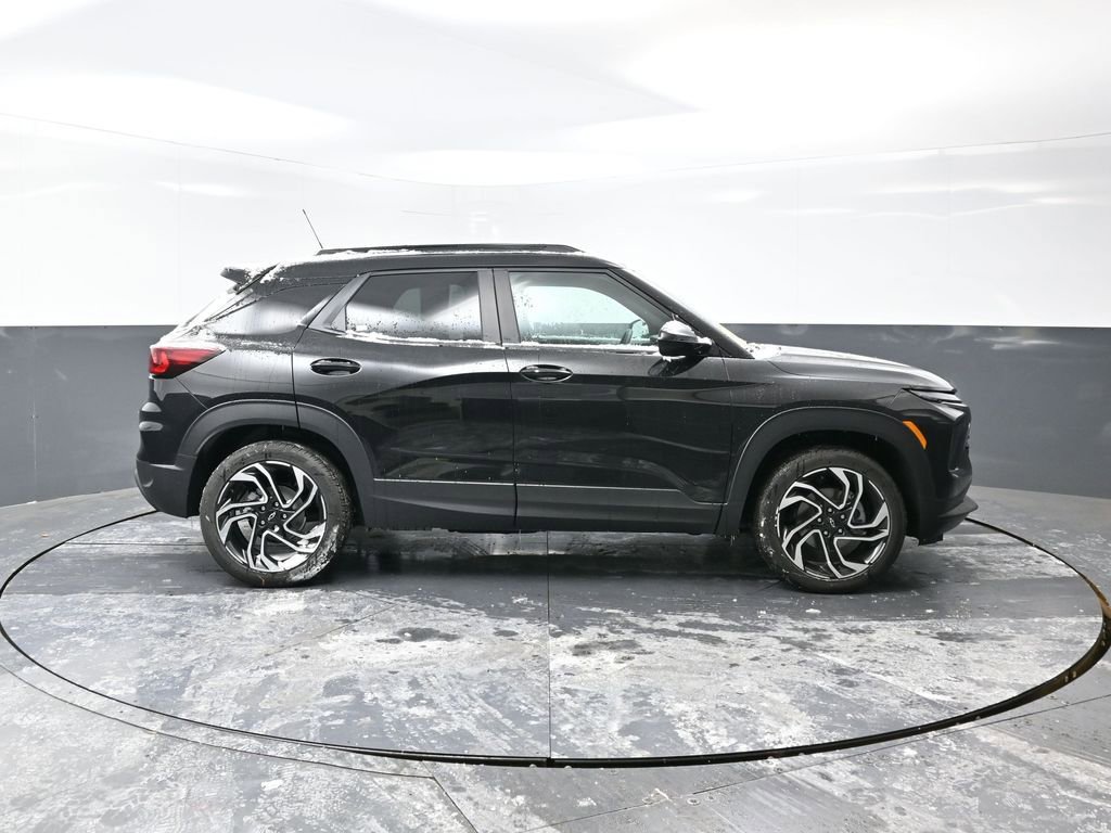 New 2026 Chevrolet TrailBlazer RS w/ Convenience Package image 2