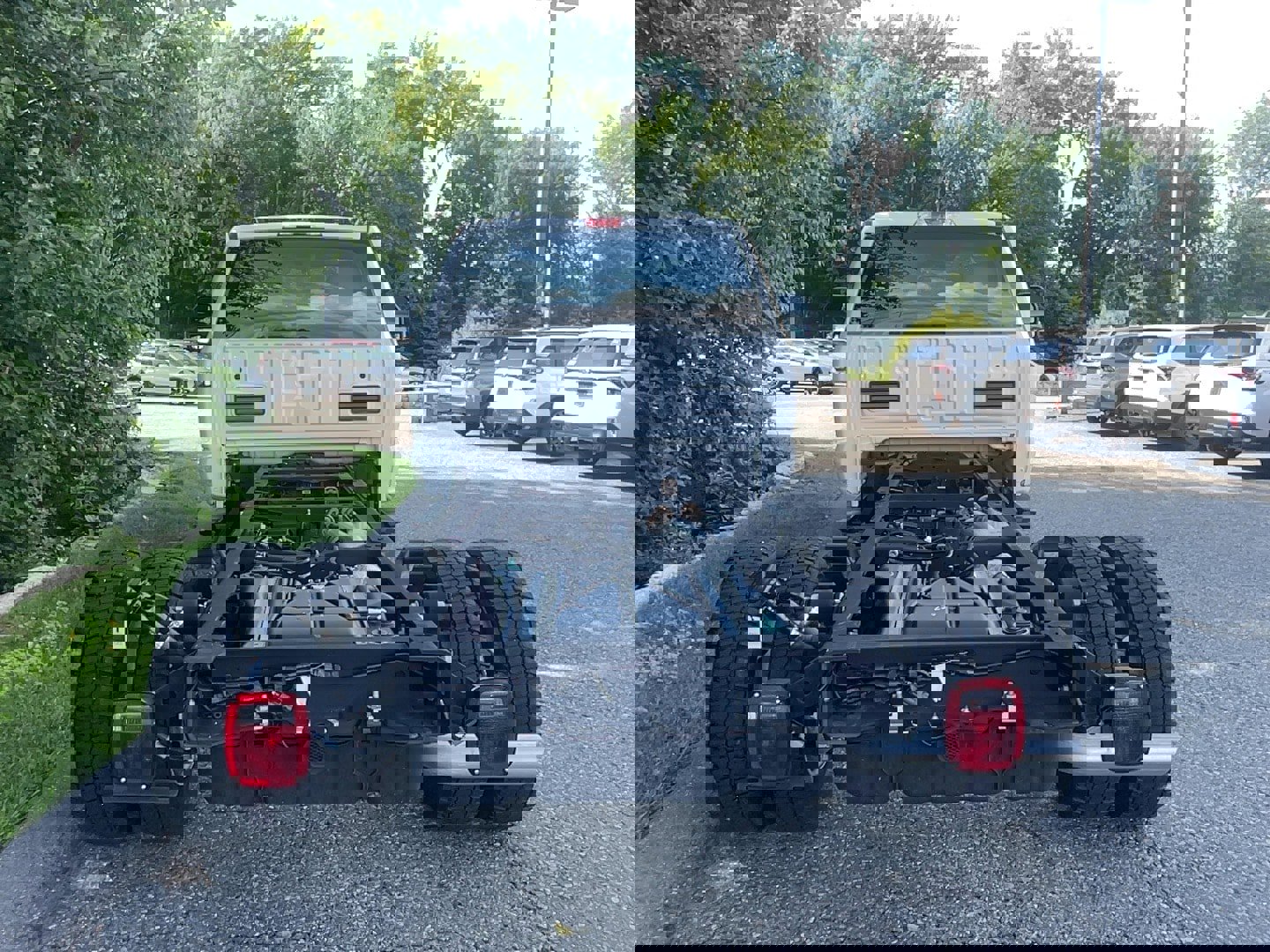 Used 2024 Ford F550 4x4 Regular Cab Super Duty image 6