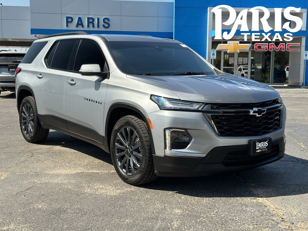 Used 2023 Chevrolet Traverse RS w/ LPO, Floor Liner Package image 1