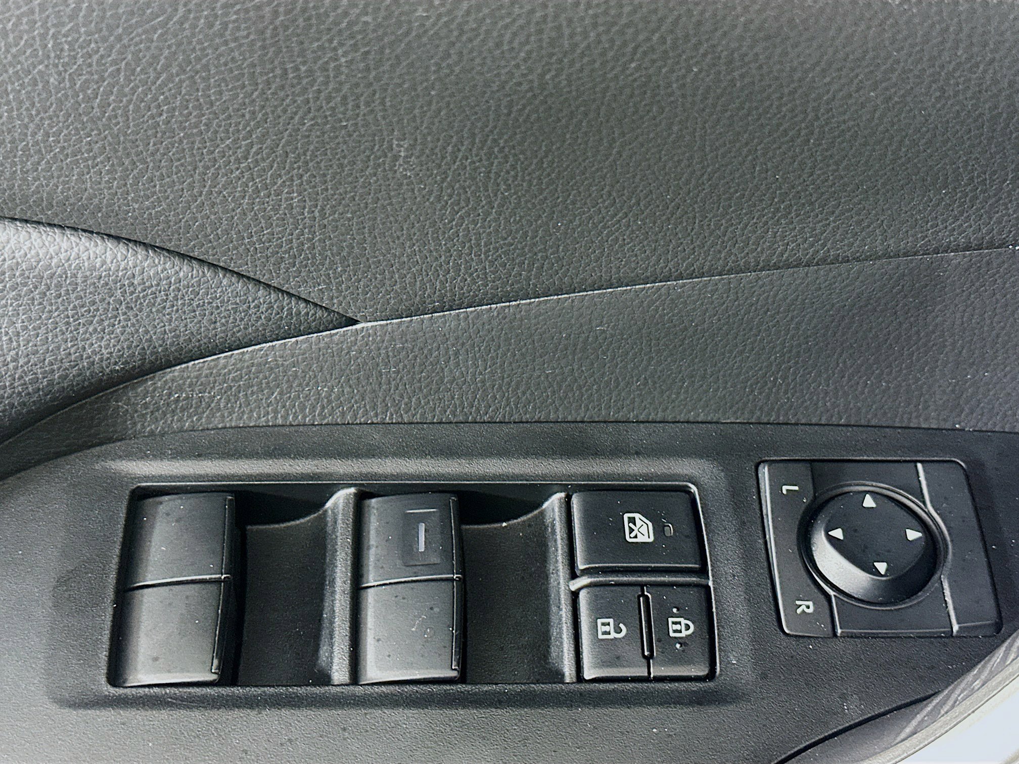 Used 2025 Toyota RAV4 LE image 15