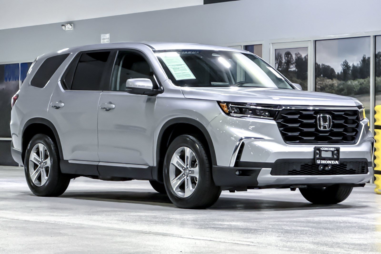 Used 2025 Honda Pilot EX-L image 7