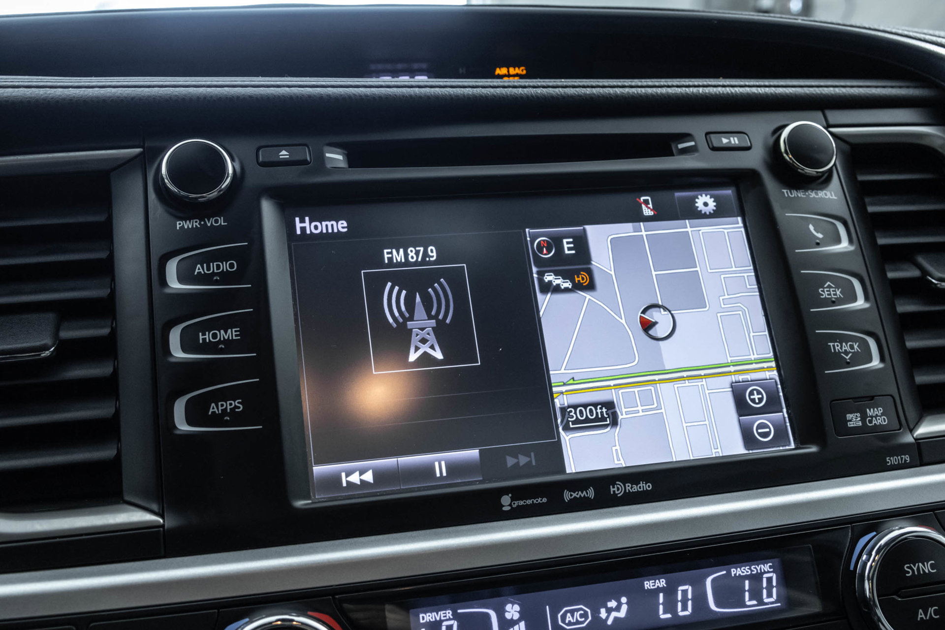 Used 2018 Toyota Highlander XLE AWD/4WD image 30