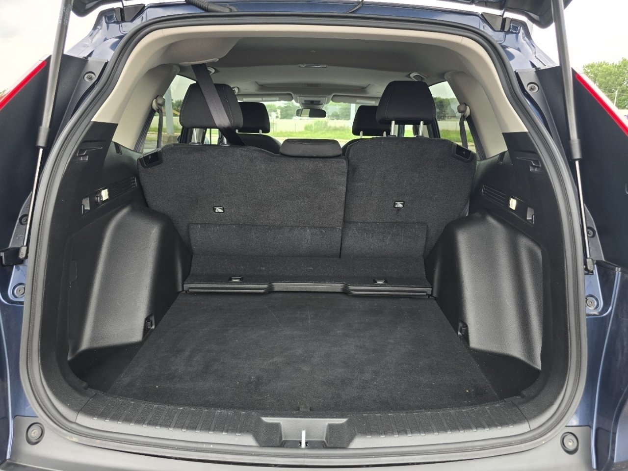 Used 2023 Honda CR-V EX image 19