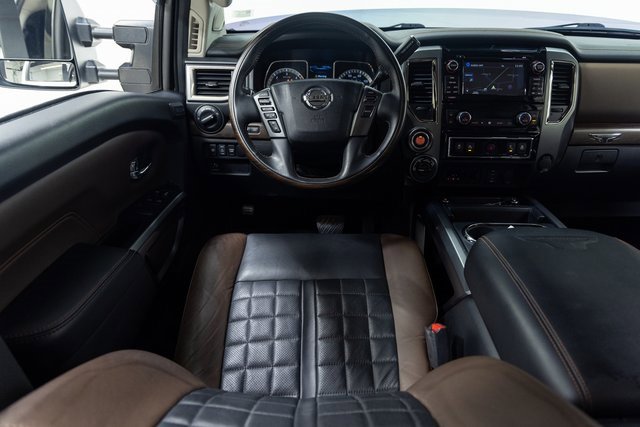 Used 2017 Nissan Titan Platinum Reserve image 3