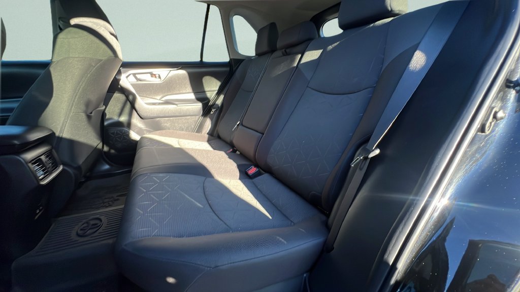 Used 2024 Toyota RAV4 AWD Hybrid image 9