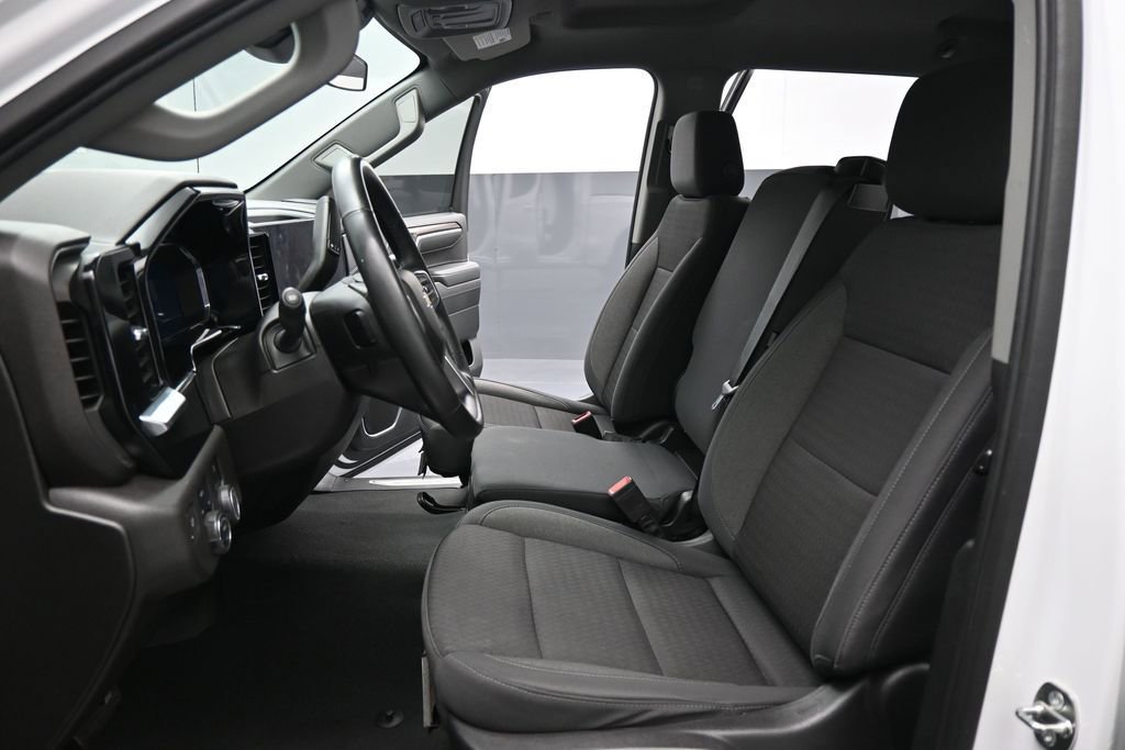 Used 2023 Chevrolet Silverado 1500 LT w/ LPO, Dark Essentials Package AWD/4WD image 10