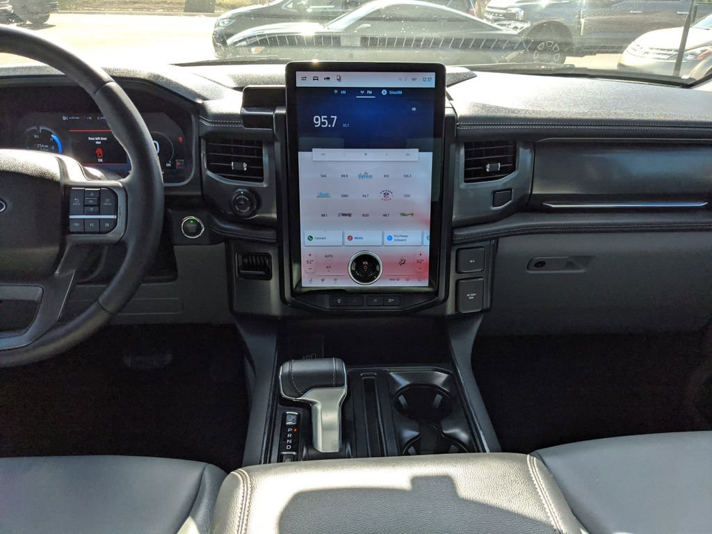 Used 2025 Ford F150 Lightning Flash image 19