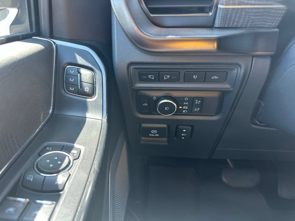 Certified 2022 Ford F150 Platinum w/ Equipment Group 701A High AWD/4WD image 37