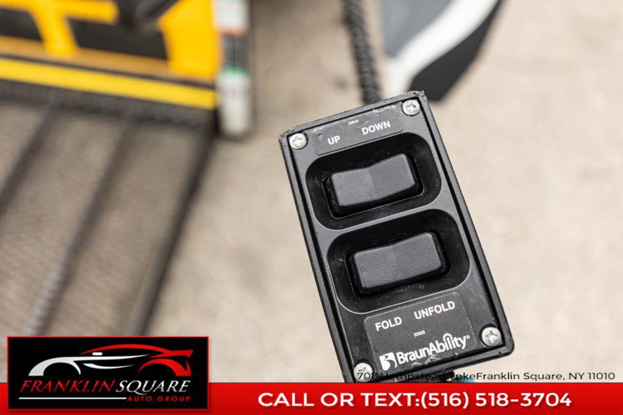 Used 2017 Ford Transit 350 XL image 38