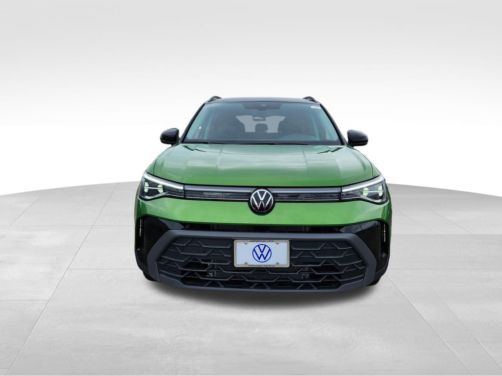 New 2026 Volkswagen Taos SE AWD/4WD image 2