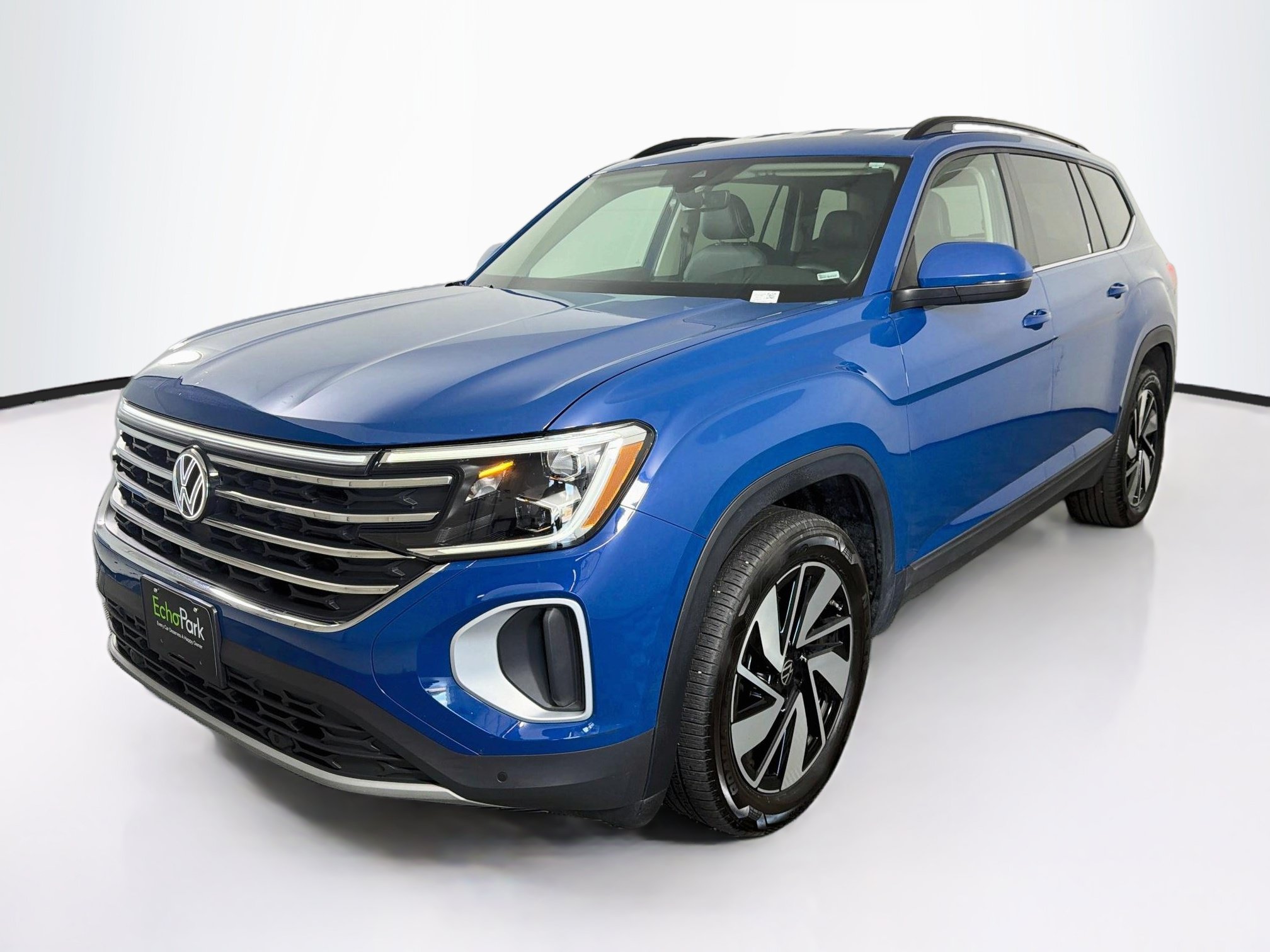 Used 2026 Volkswagen Atlas SE FWD image 3