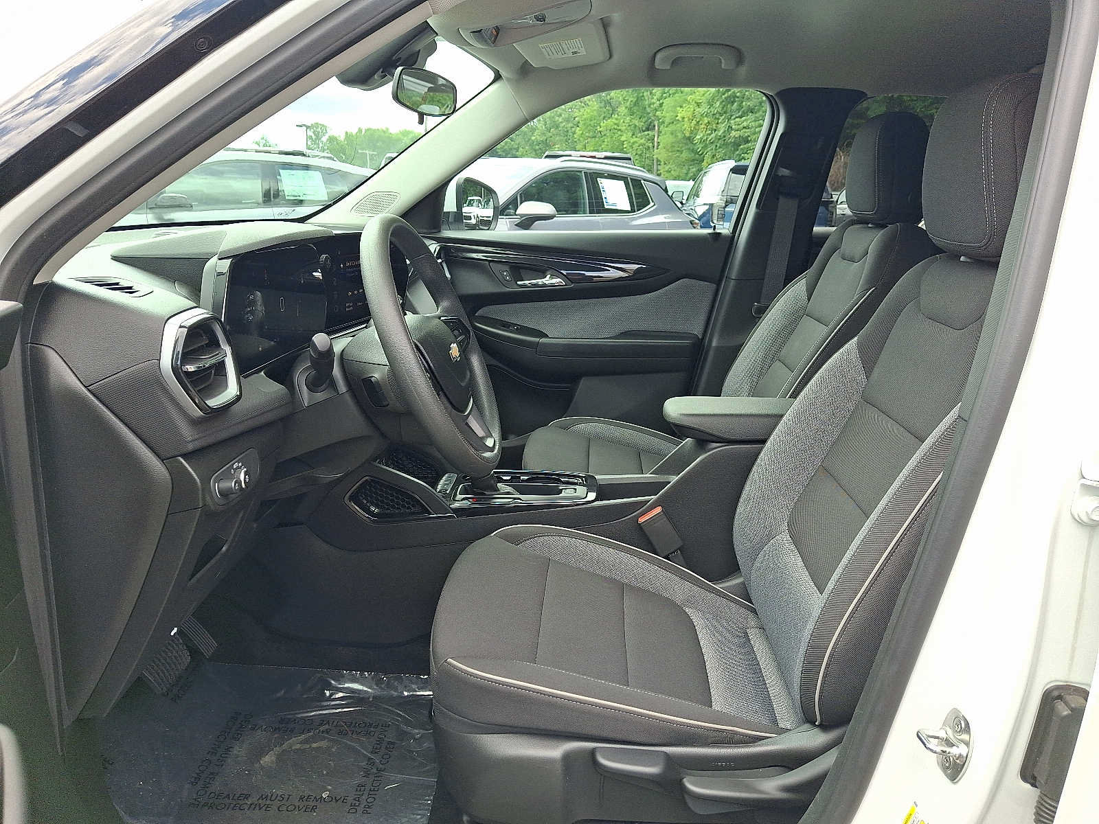 Used 2024 Chevrolet TrailBlazer LT w/ Driver Confidence Package AWD/4WD image 13
