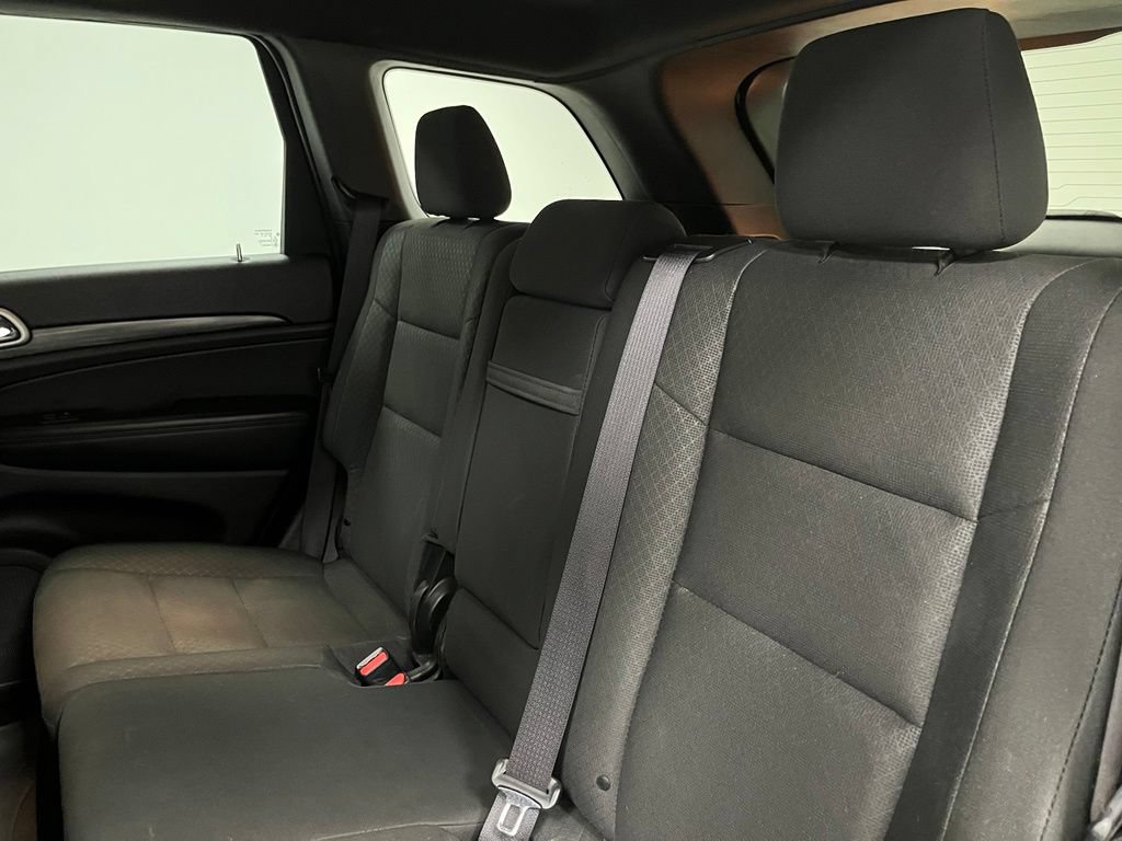 Used 2020 Jeep Grand Cherokee Laredo AWD/4WD image 46