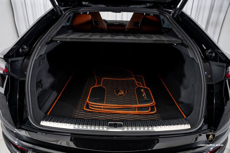 Used 2019 Lamborghini Urus image 13