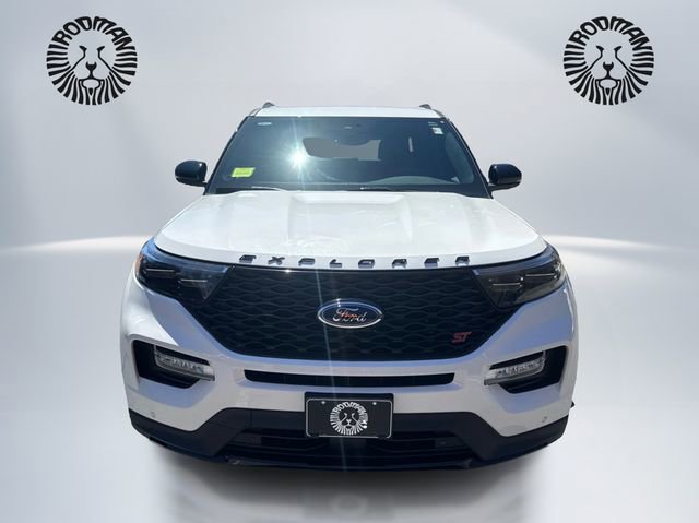 Used 2023 Ford Explorer ST w/ Equipment Group 401A AWD/4WD image 2