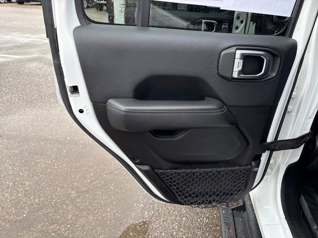 Used 2018 Jeep Wrangler Unlimited Sahara image 21