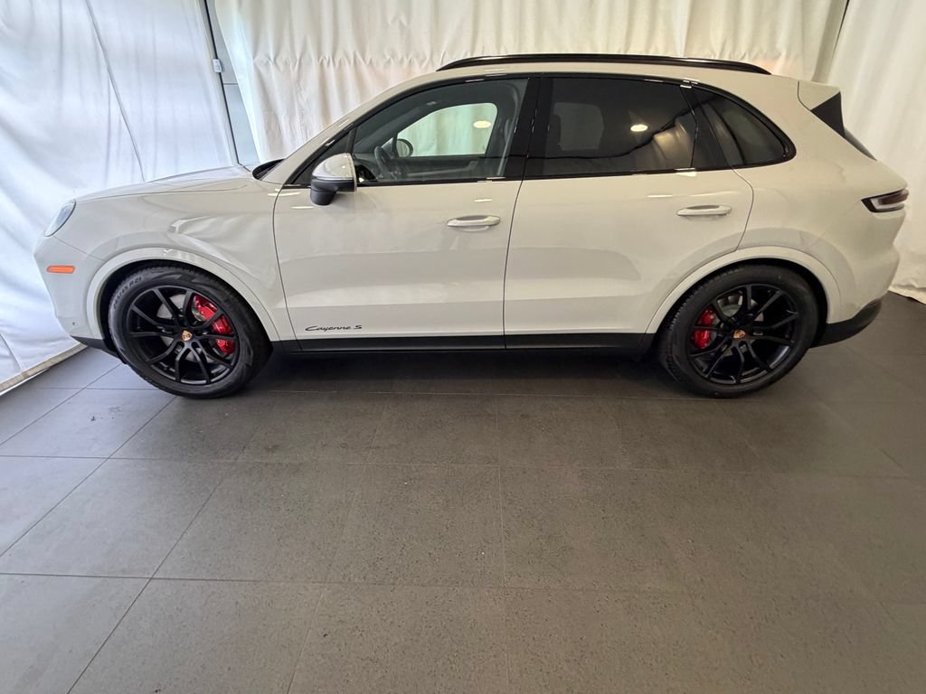 New 2026 Porsche Cayenne S AWD/4WD image 2