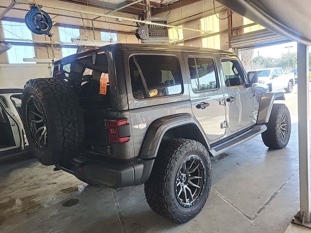 Used 2019 Jeep Wrangler Unlimited Sahara AWD/4WD image 6