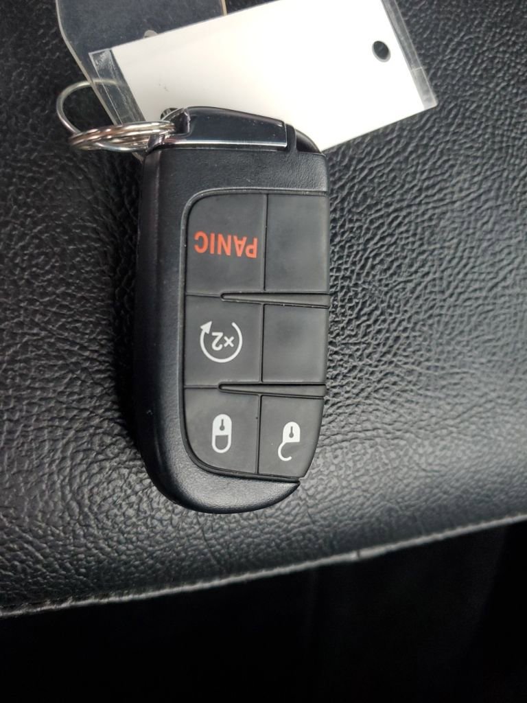 Used 2022 Jeep Compass Limited image 31