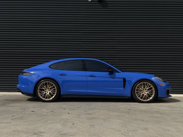Used 2023 Porsche Panamera GTS image 8