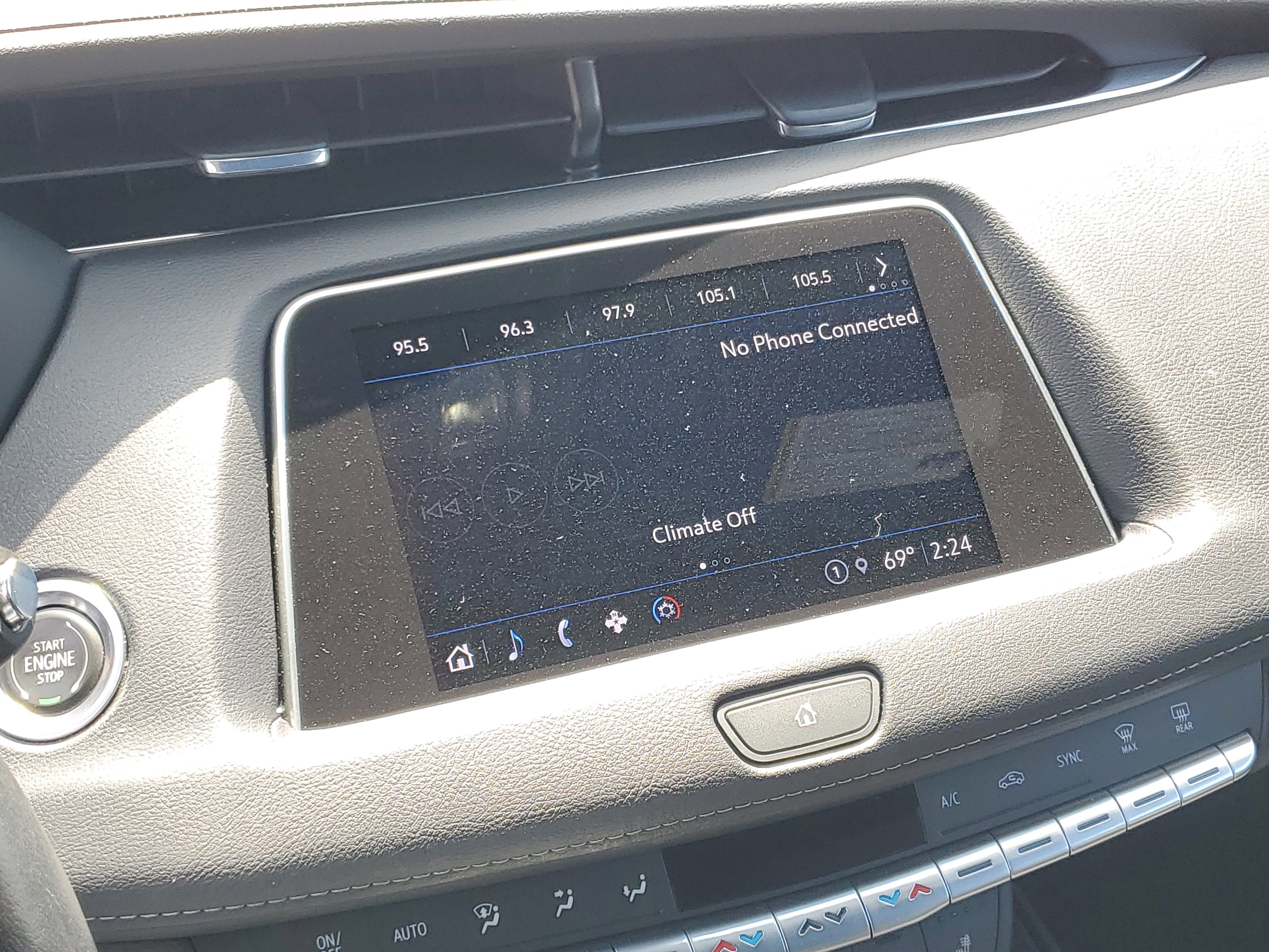 Used 2023 Cadillac XT4 Premium Luxury w/ Cold Weather Package AWD/4WD image 15