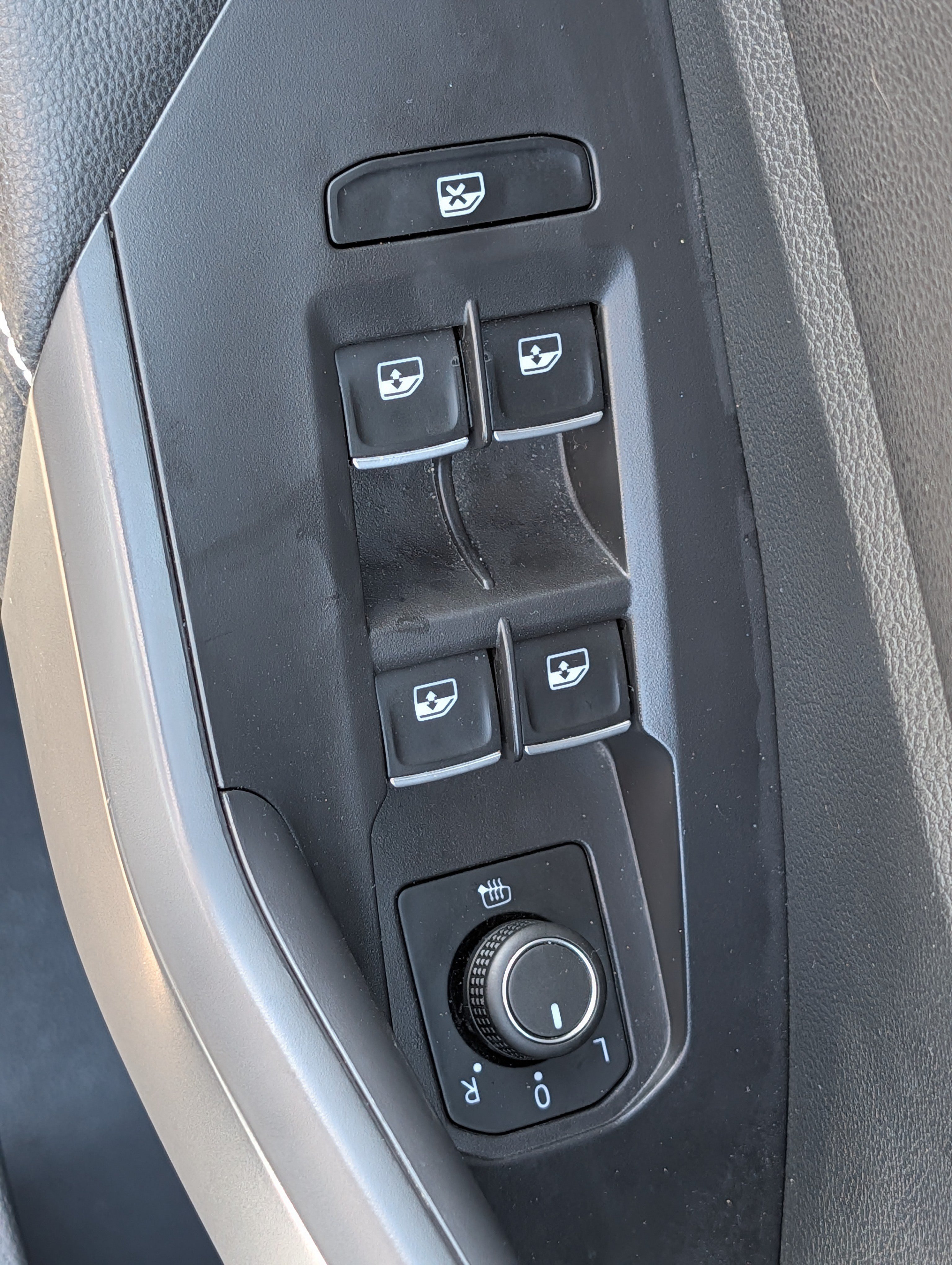 Certified 2024 Volkswagen Jetta Sport FWD image 19