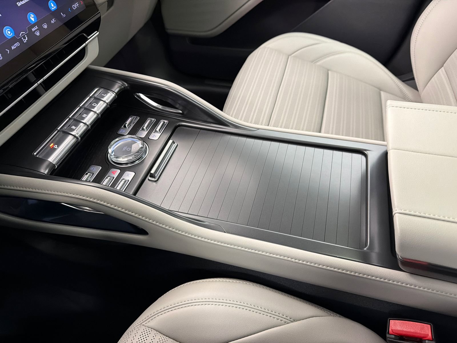 New 2026 Lincoln Nautilus Reserve AWD/4WD image 30