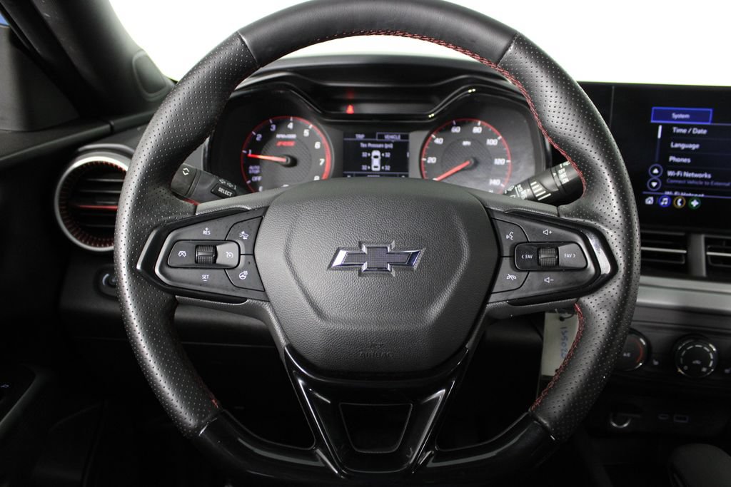 Used 2024 Chevrolet Trax RS w/ Driver Confidence Package FWD image 25