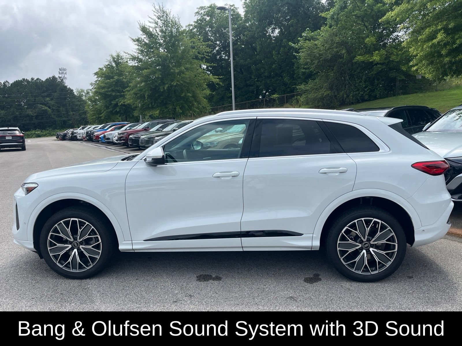Used 2025 Audi Q5 Premium w/ Premium Plus AWD/4WD image 9